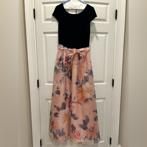 Ignite evening gown with cap sleeve stretch top - Picture 2 of 5